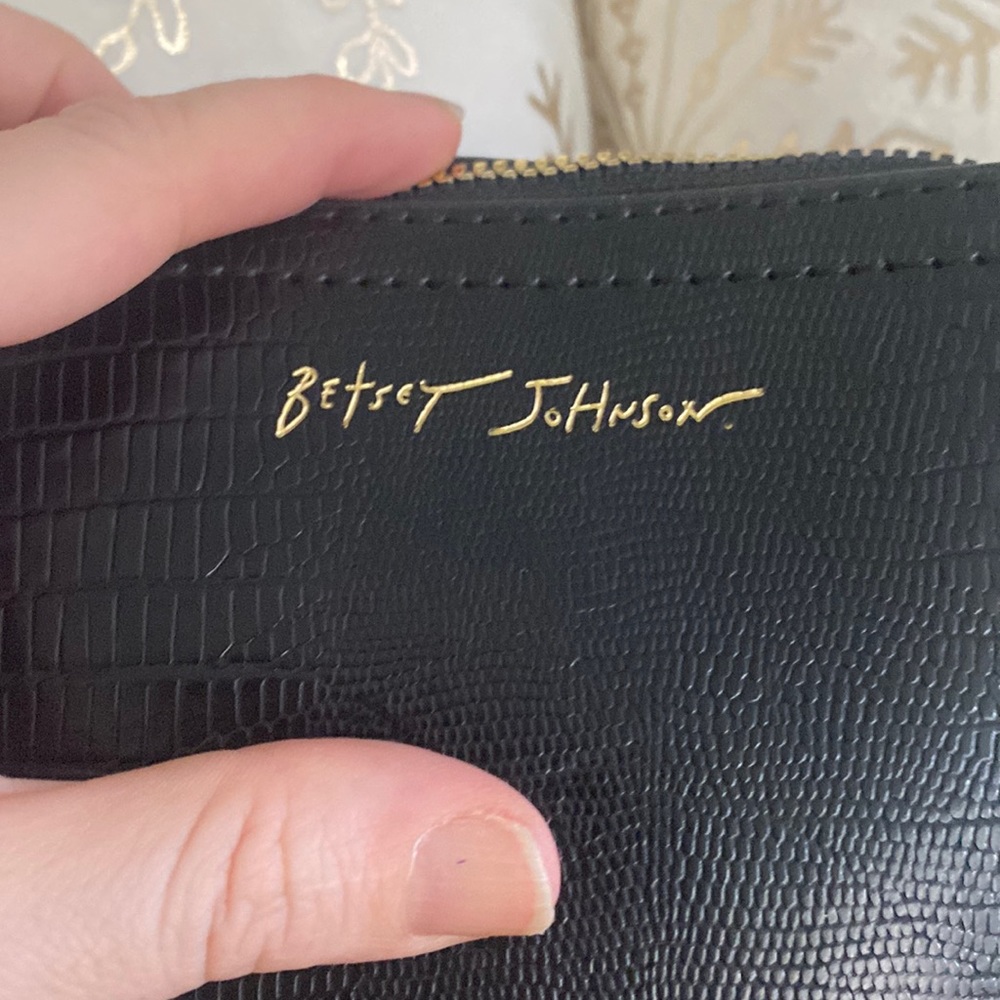 Betsey Johnson 'Margie' Embossed Lizard Crossbody, Black - Picture 6 of 15
